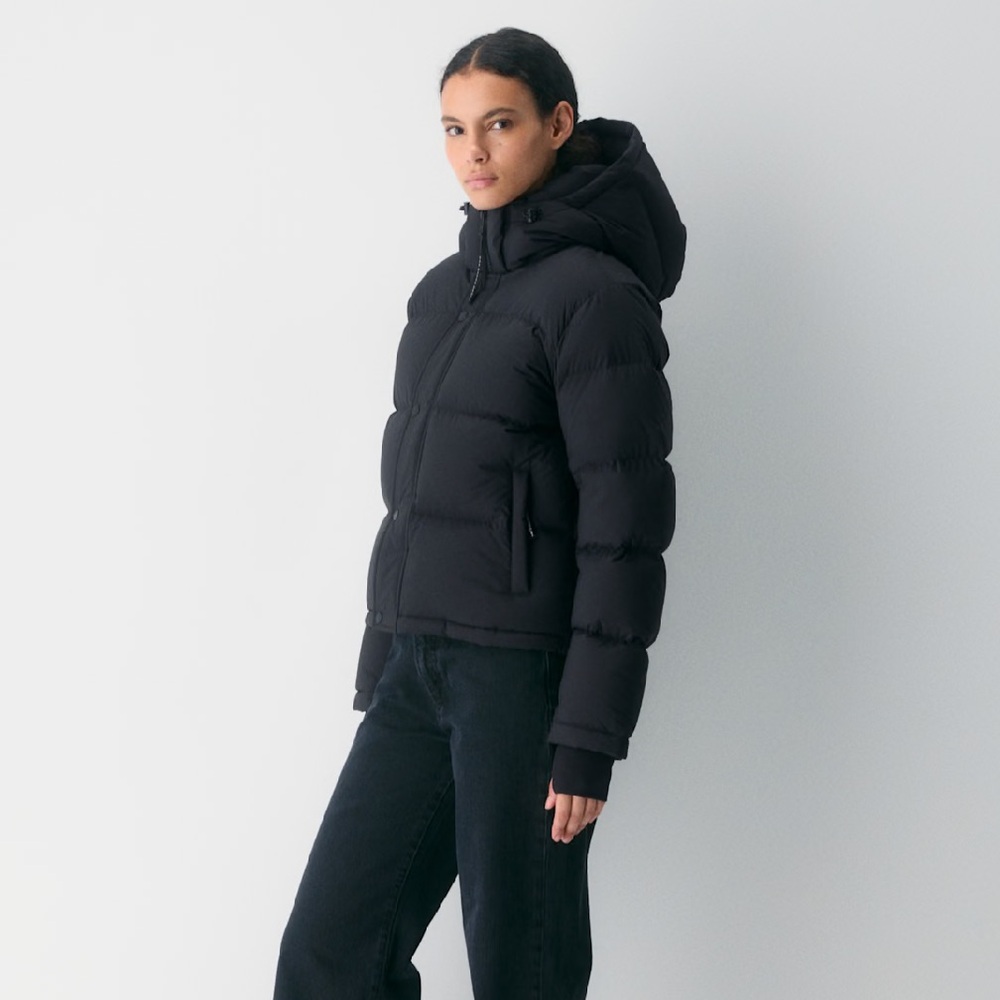 Aritzia SuperPuff Shorty — black - Picture 3 of 6